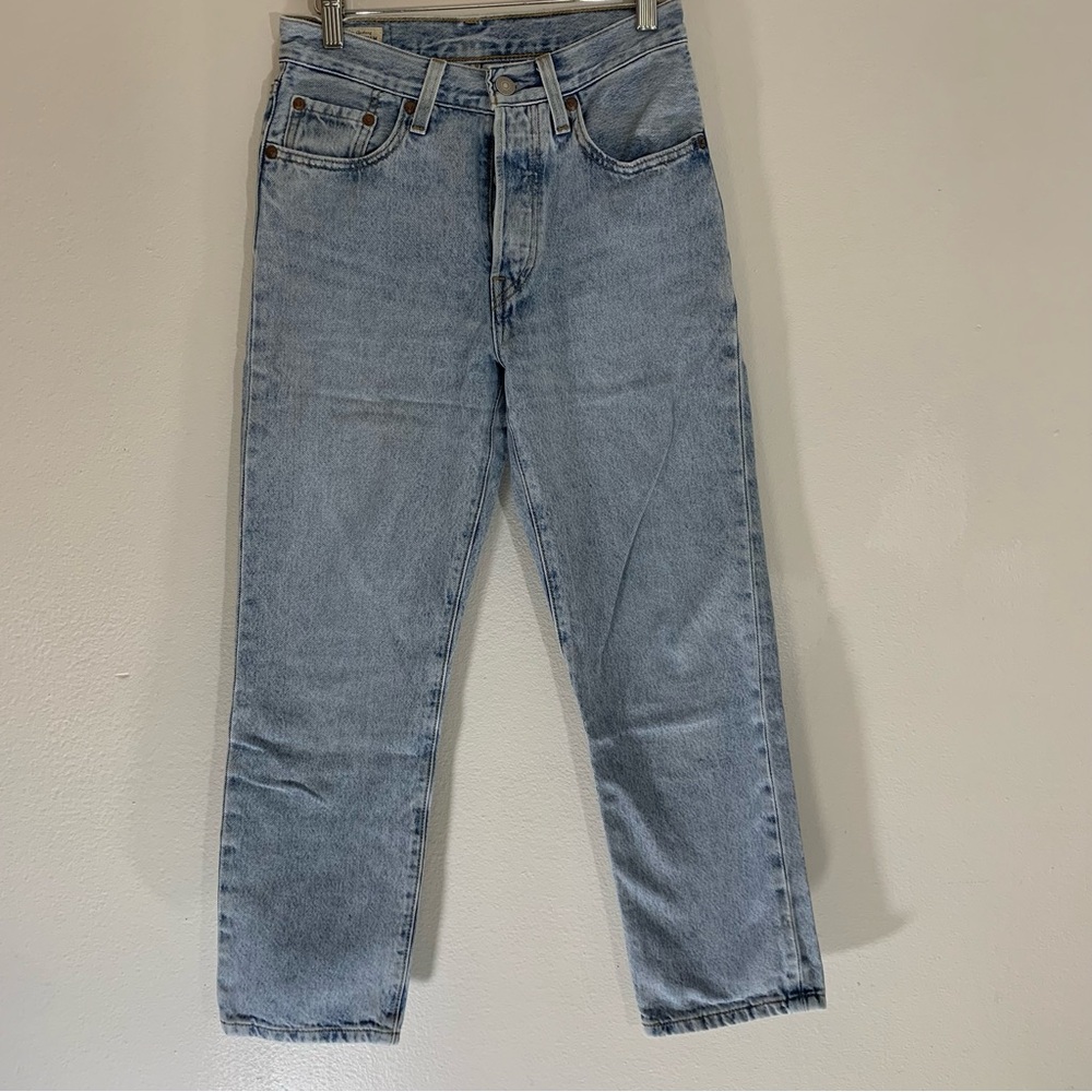 Levi's 501 Blue Straight Leg Jeans Classic Style